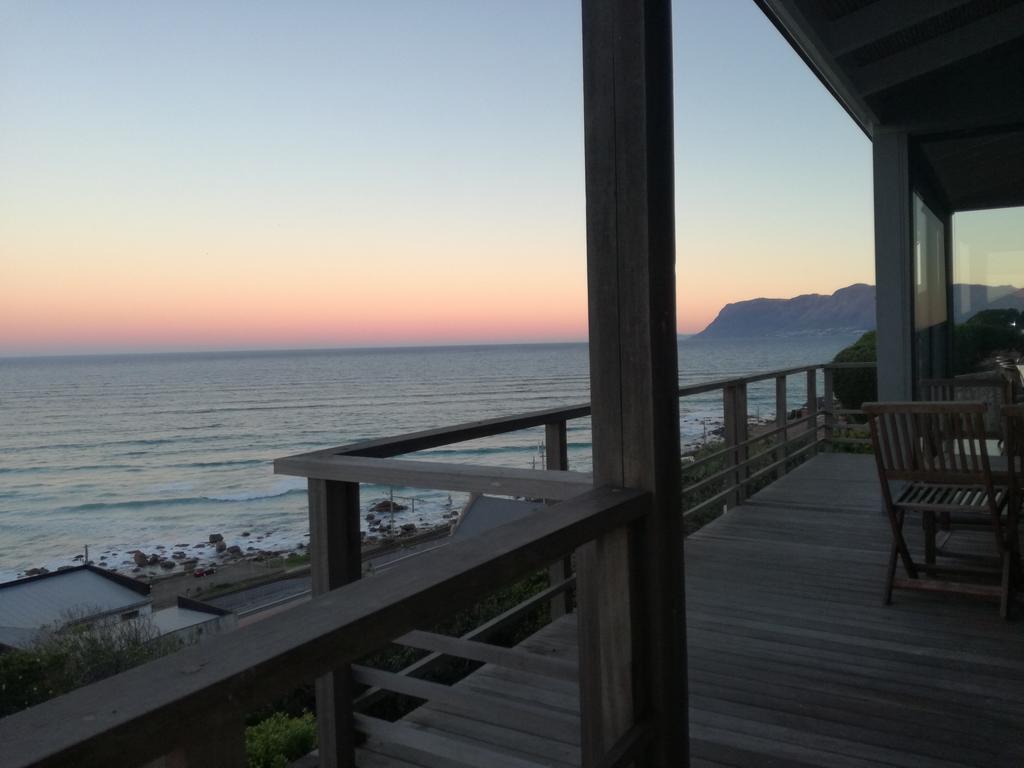 Seaview Apartment In Muizenberg Dış mekan fotoğraf